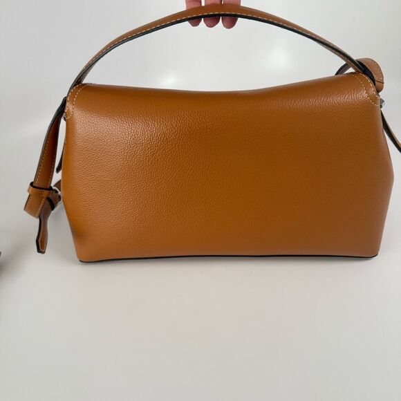 TOTEME T-Lock Grained-Leather Top Handle Tan - Picture 5 of 16